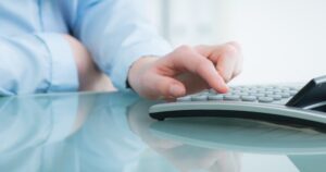 Paskelbti tiesioginių užsienio investicijų pagal galutinę investuojančiąją šalį revizuoti duomenys