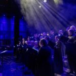 Begemotai Lietuvos pievose ir varnas kaip dievybė: oratorija, kurioje poezija tampa matoma